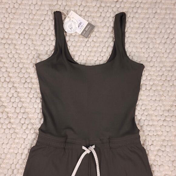 NWT Vuori Pose Scoop Jumpsuit Kale Green Sz Small - Picture 6 of 10